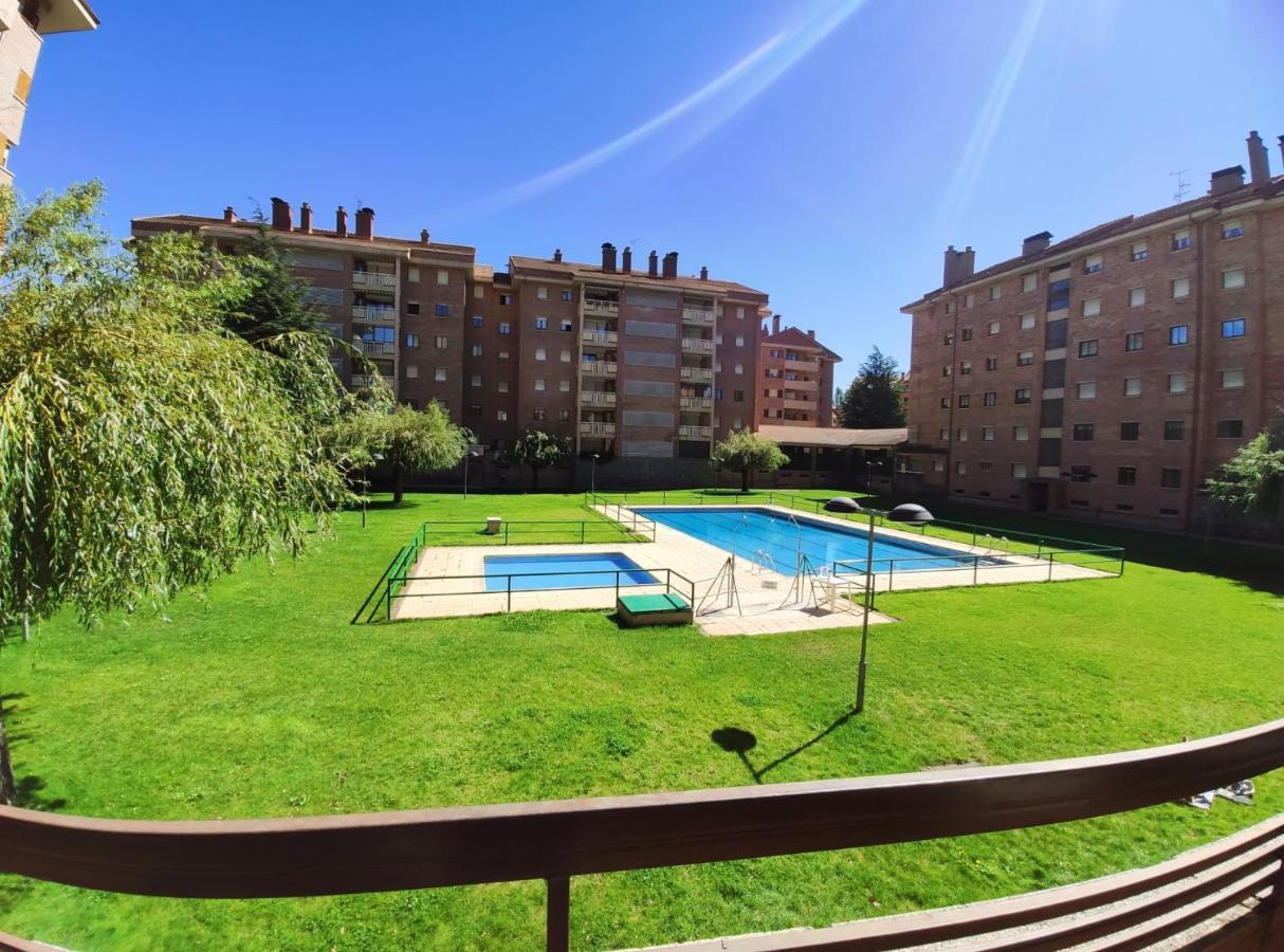 Apartamento Capelot Jaca Buitenkant foto